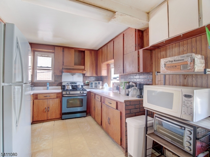 115 Madison Ave Property Photo 7