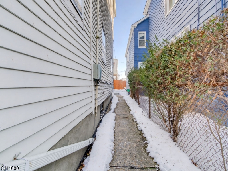 115 Madison Ave Property Photo 25