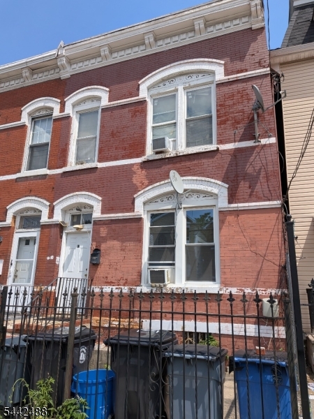 17 Wakeman Ave Property Photo 2