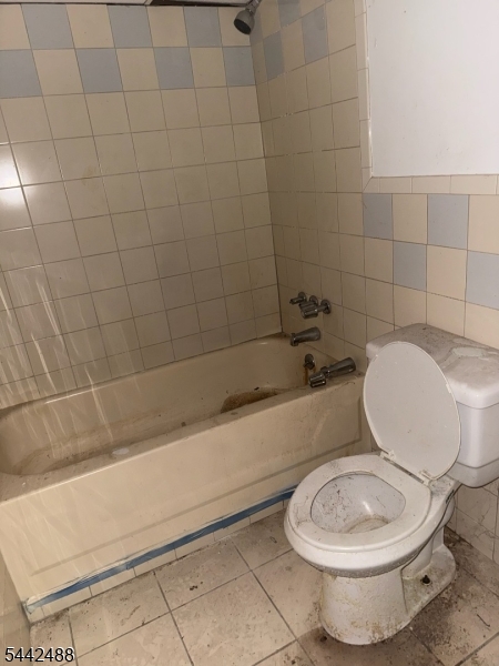 17 Wakeman Ave Property Photo 6