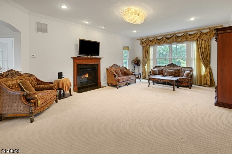 11 Skyview Ter Property Photo 7