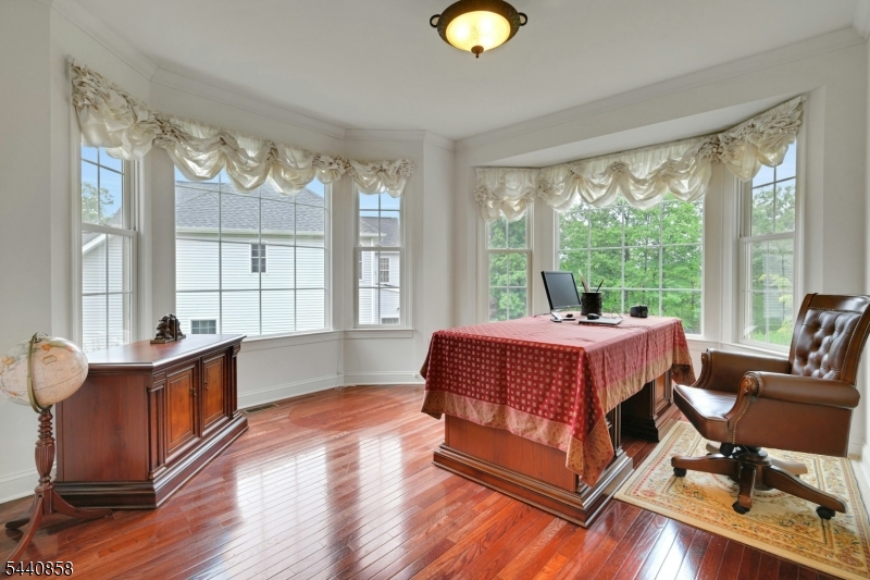 11 Skyview Ter Property Photo 15