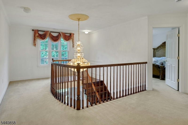 11 Skyview Ter Property Photo 16