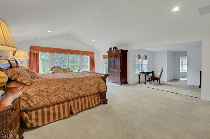 11 Skyview Ter Property Photo 17