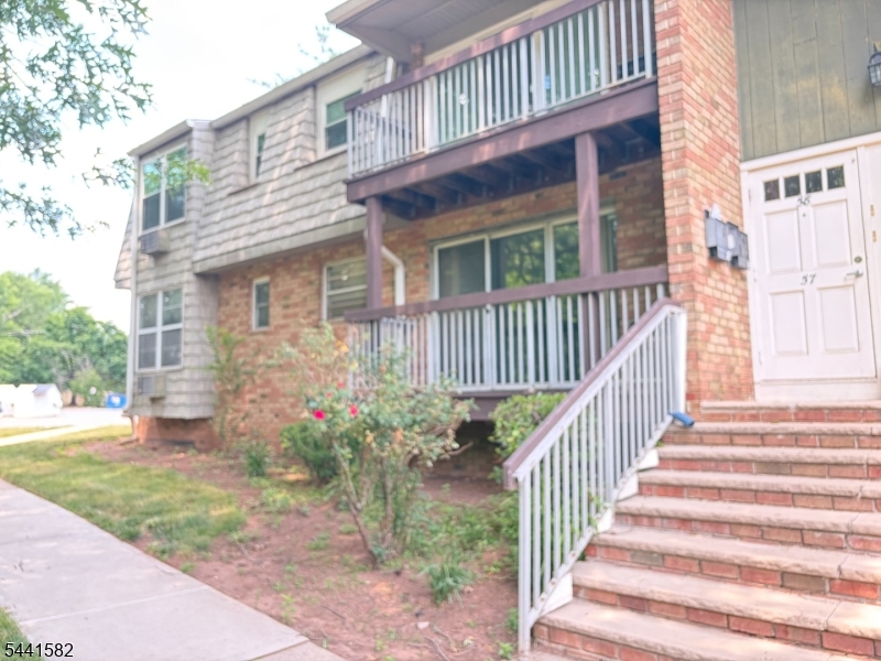 28 Deanna Dr Apt 57 57 Property Photo 1