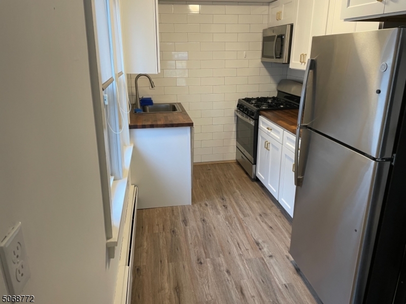 231 Elmer St Property Photo 5
