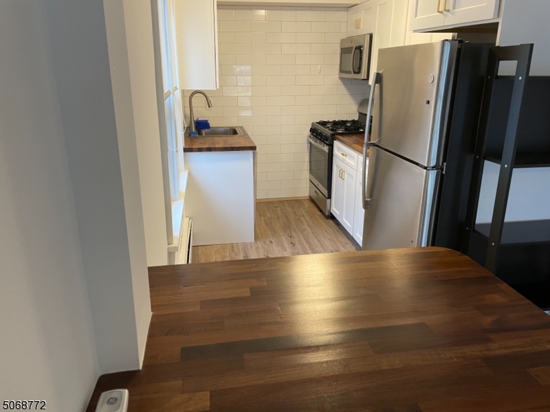 231 Elmer St Property Photo 6