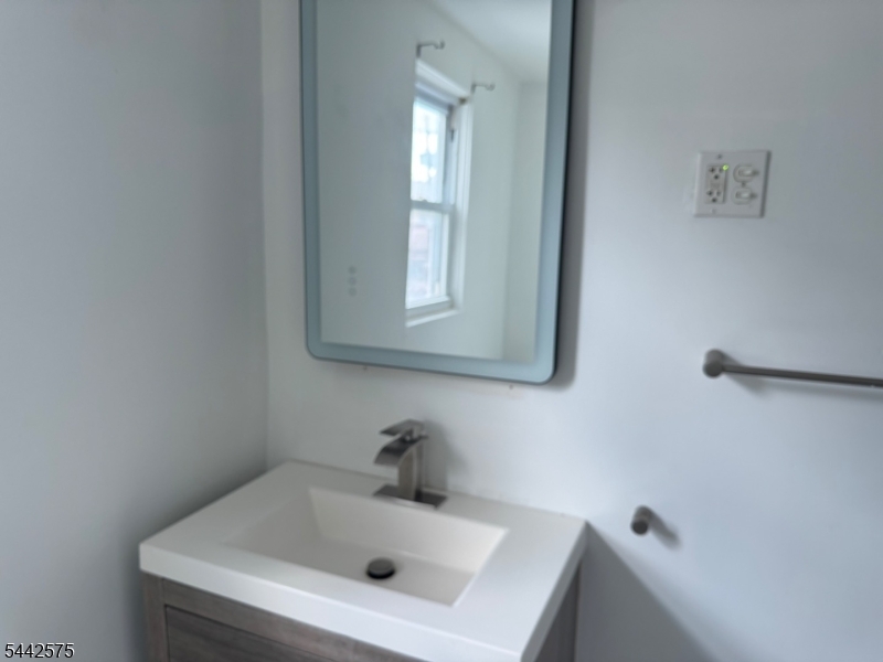 231 Elmer St Property Photo 15