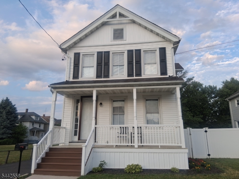58 Thompson St Property Photo 2