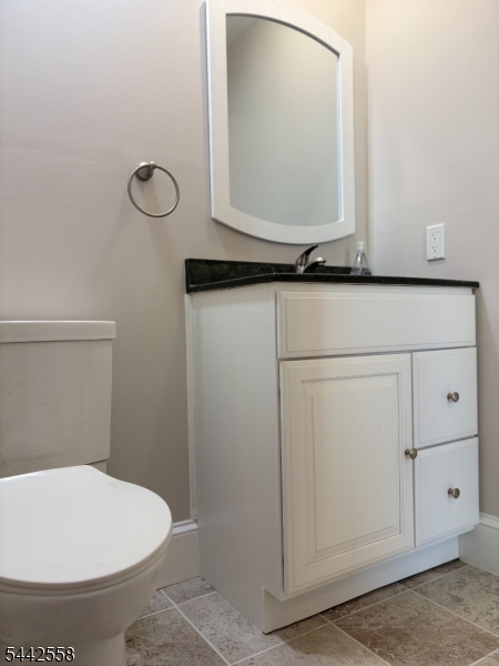 58 Thompson St Property Photo 12