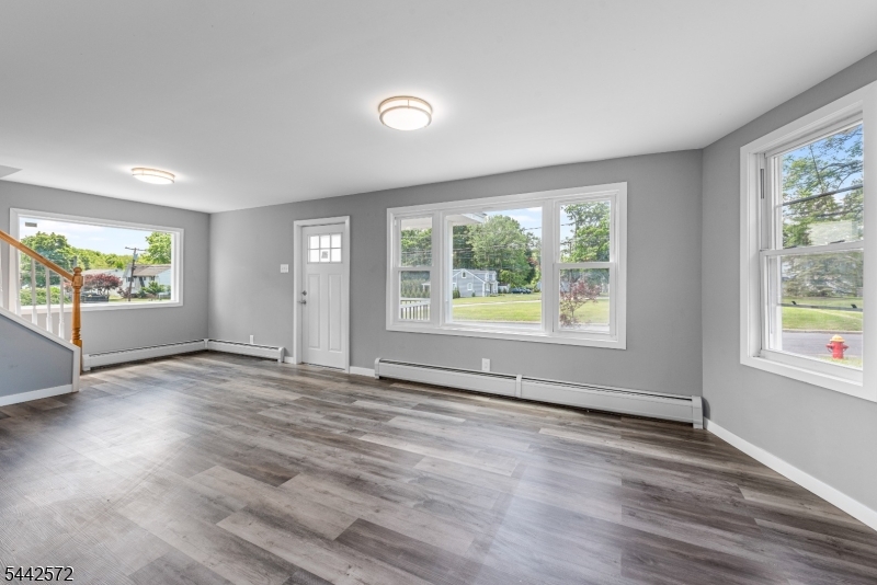 20 Corwin St Property Photo 4