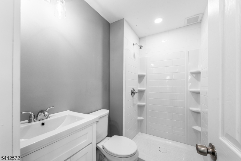 20 Corwin St Property Photo 12