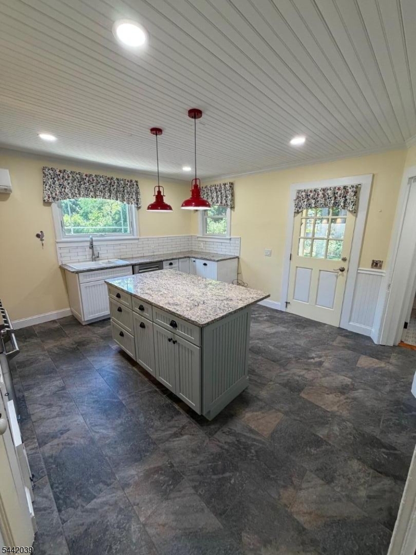 689 Bartley Rd Property Photo 13