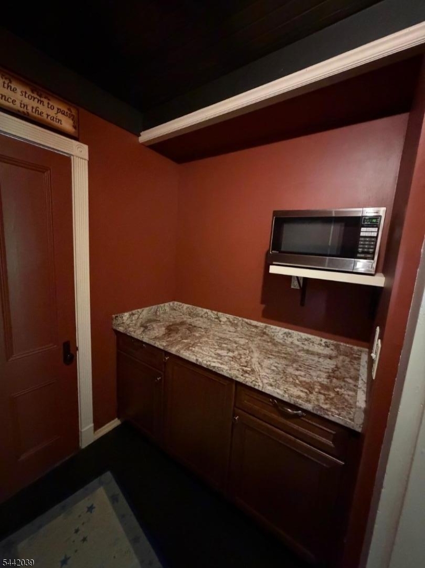 689 Bartley Rd Property Photo 18