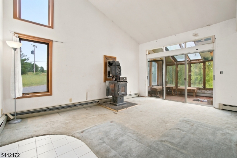 175 Wertsville Rd Property Photo 6