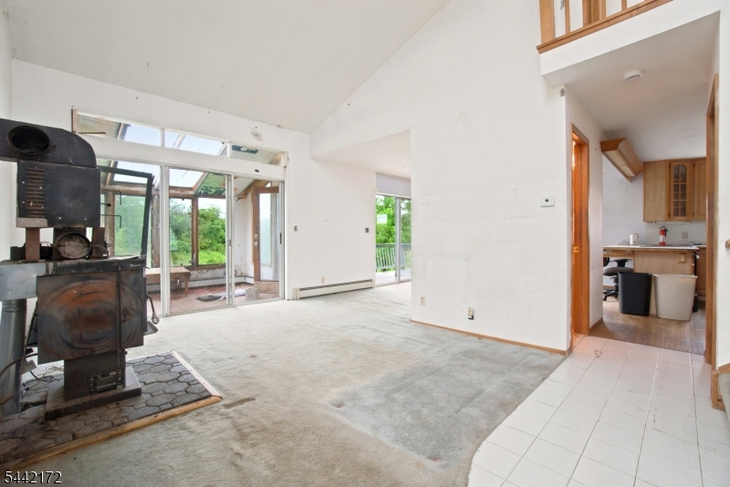 175 Wertsville Rd Property Photo 8
