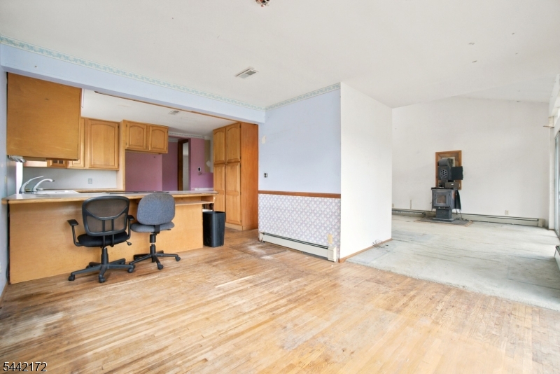 175 Wertsville Rd Property Photo 13