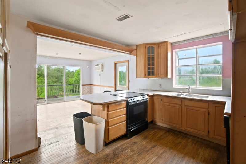 175 Wertsville Rd Property Photo 17