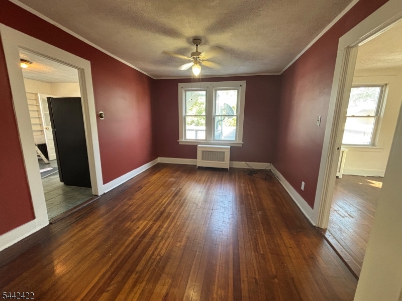 9 Cottage Ln Property Photo 1