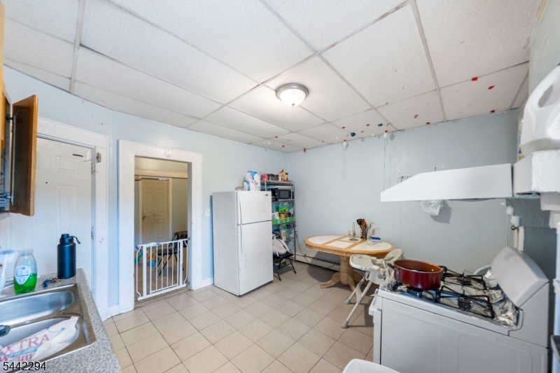171 3rd St Property Photo 12