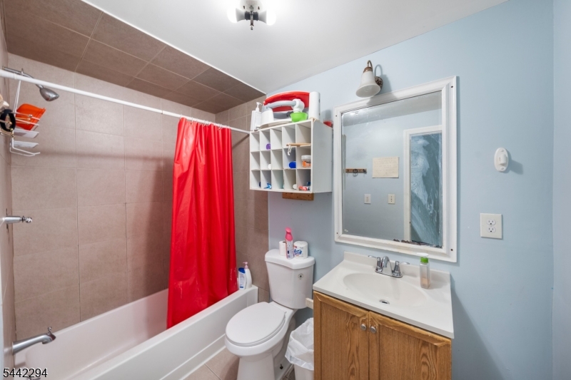 171 3rd St Property Photo 19