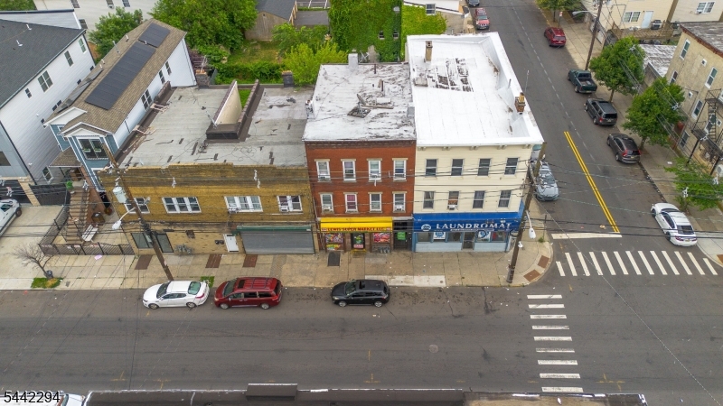 171 3rd St Property Photo 30