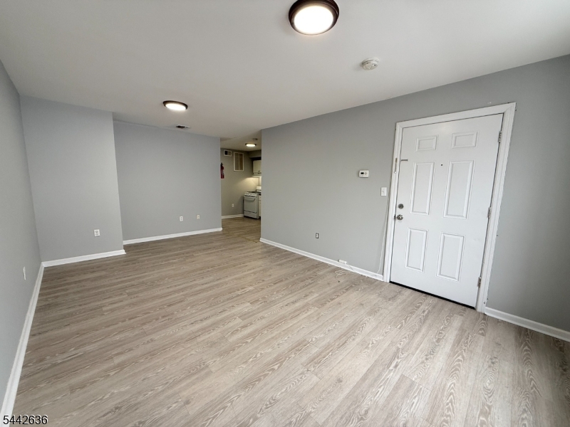 34 Auburn St 2 Property Photo 8