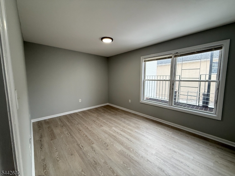 34 Auburn St 2 Property Photo 14