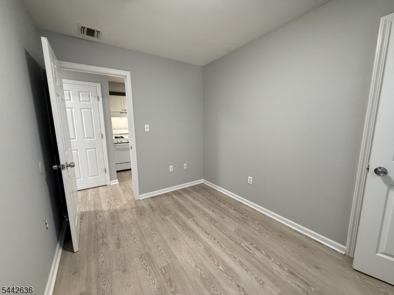 34 Auburn St 2 Property Photo 16