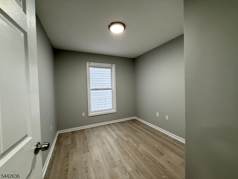 34 Auburn St 2 Property Photo 18