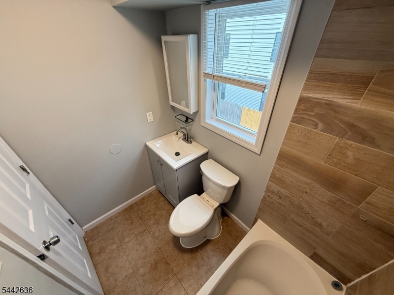 34 Auburn St 2 Property Photo 19