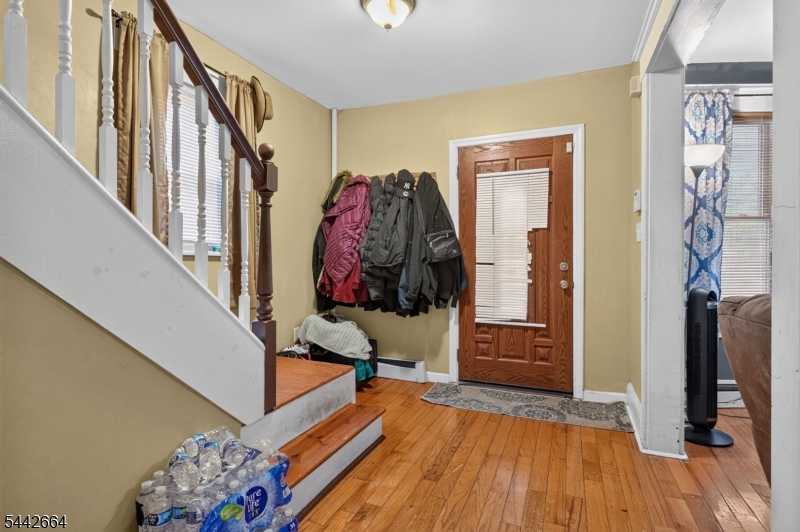 416 Pine St Property Photo 5