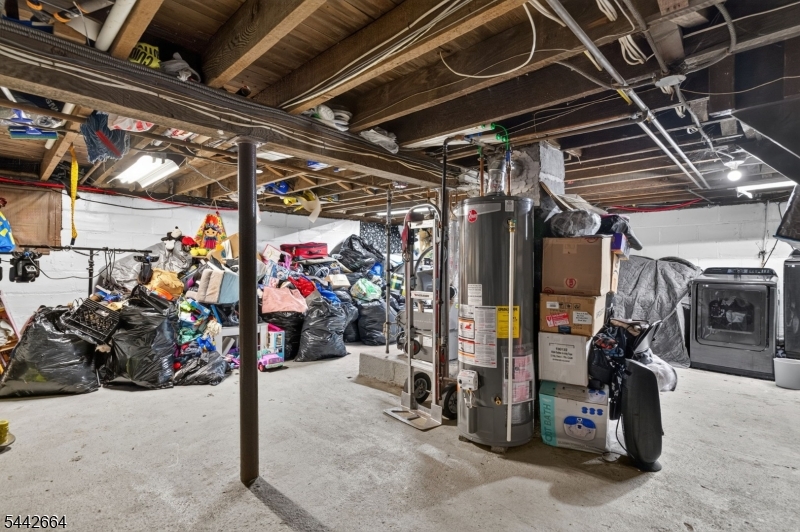 416 Pine St Property Photo 18