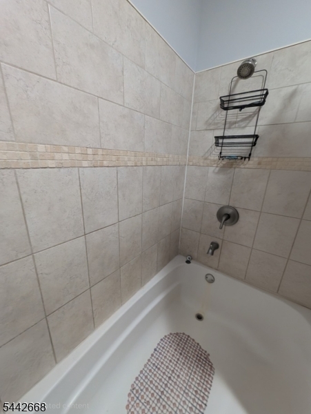 1409 Lexington Pl 1b Property Photo 7