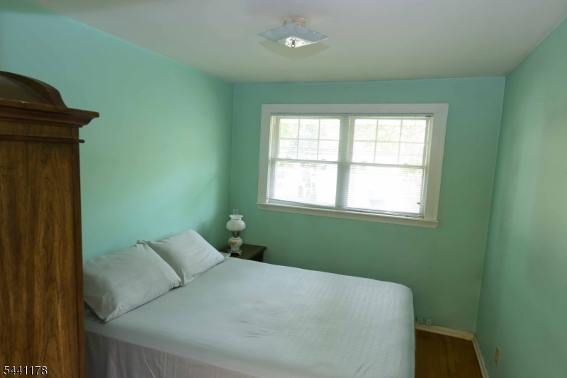 765 Grove St Property Photo 20