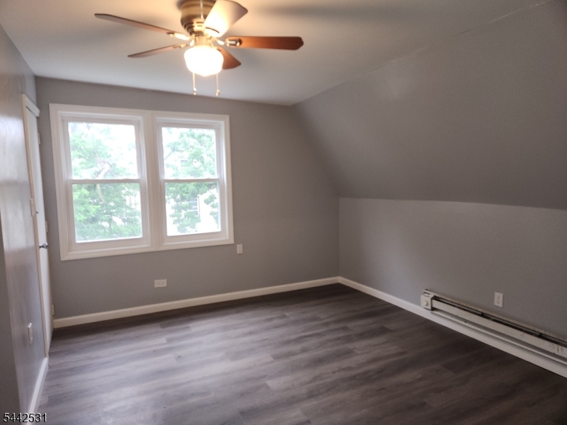 1025 Anna St Property Photo 3