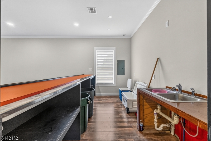 9 Morrell St Property Photo 10