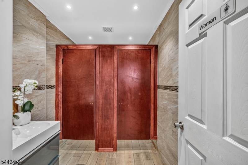 9 Morrell St Property Photo 34