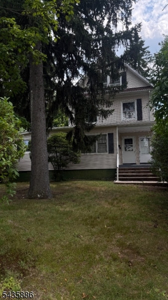 1207 Foster Ave Property Photo 2