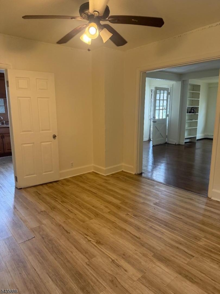 1207 Foster Ave Property Photo 8