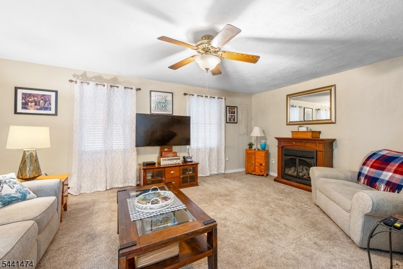 136 Jefferson Trl Property Photo 3