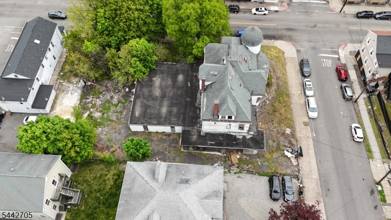 Belmont Ave Property Photo 1