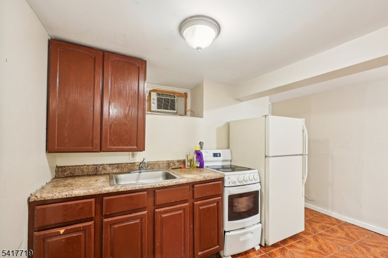 106 E Main St Property Photo 19