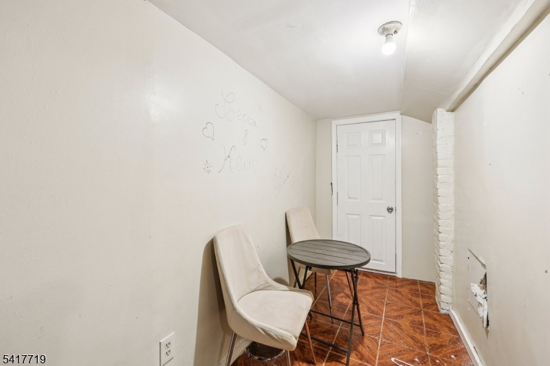 106 E Main St Property Photo 41
