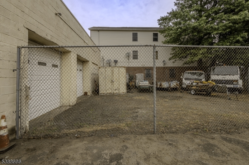 2 Pennsy Pl Property Photo 6