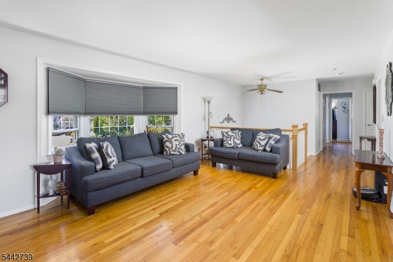 7 Vauxhall Rd Property Photo 8