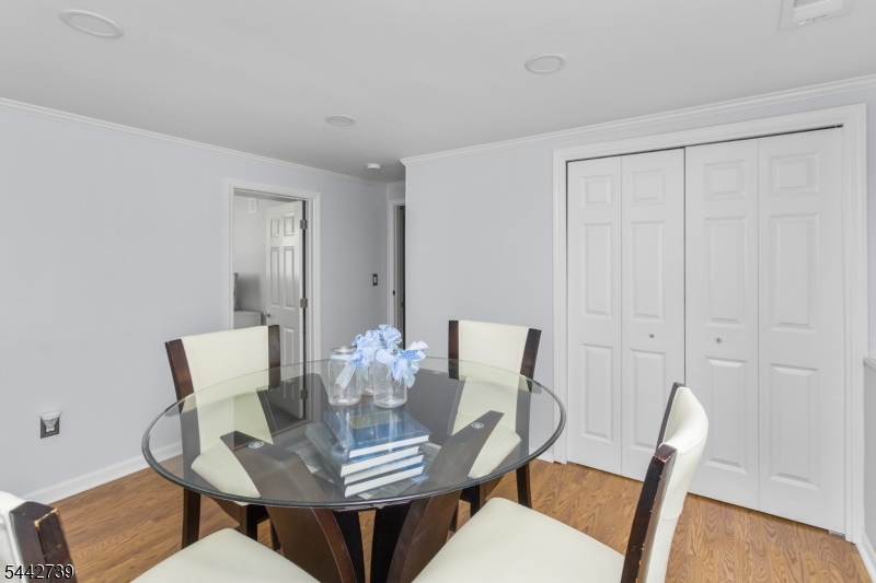 7 Vauxhall Rd Property Photo 20