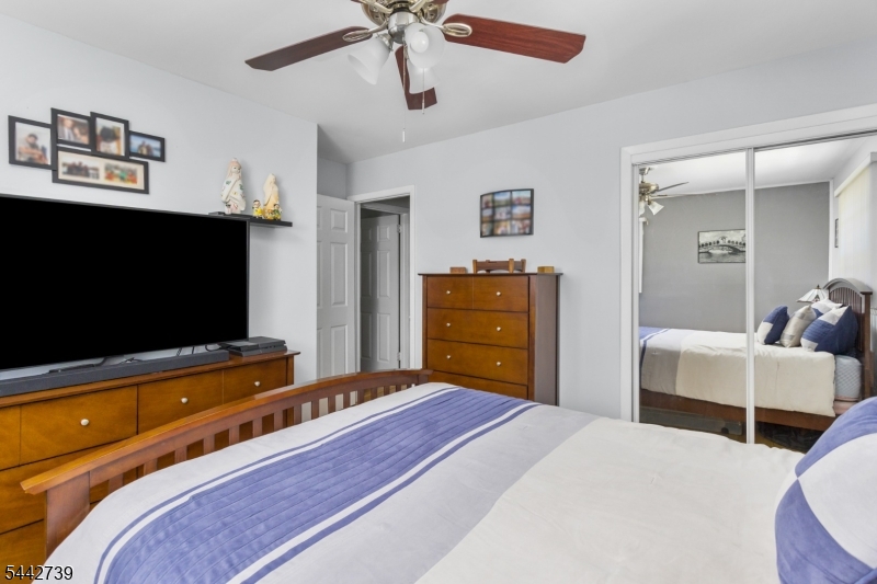 7 Vauxhall Rd Property Photo 25