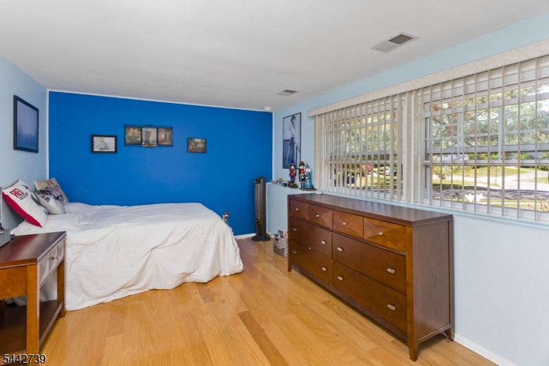 7 Vauxhall Rd Property Photo 28
