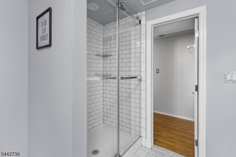 7 Vauxhall Rd Property Photo 30